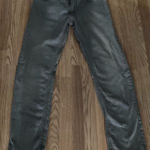 Levi’s jeans style 514 33x32